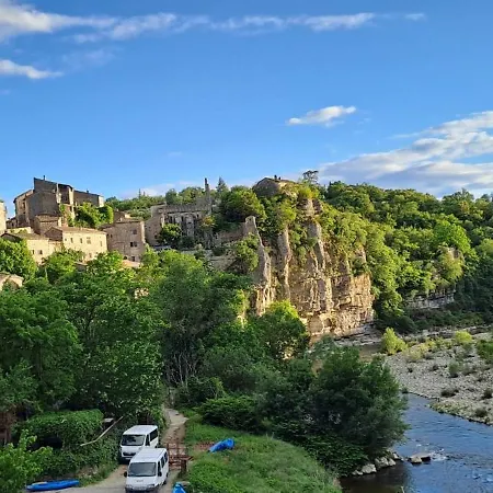 Les Dolines 3* Balazuc